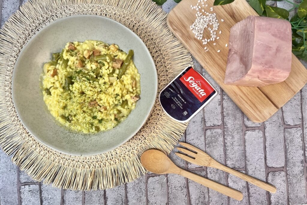 Risotto con asparagi e prosciutto